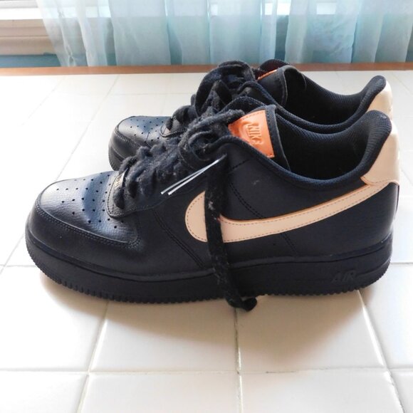 Peach Nike Air Force 1 Low '07 LE - Picture 1 of 6